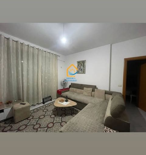 Ekskluzive ne Vlore @Sunnyhome.al Shitet Apartamenti:1+1+1wc+1 Ballkone 73.5 m2 Cmimi: 130,000 Euro (I Pa Diskutueshem) Rrethrrotullimi i Coles-Vlore)